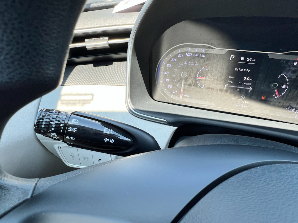 Vehicle photo 34