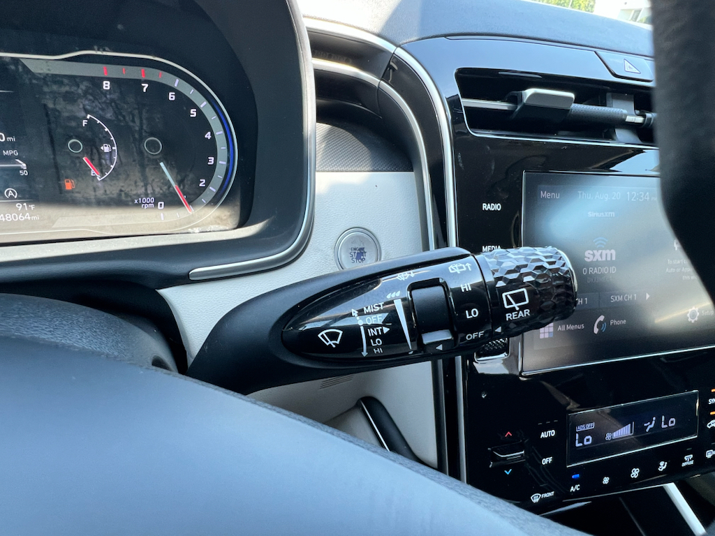 Vehicle photo 33