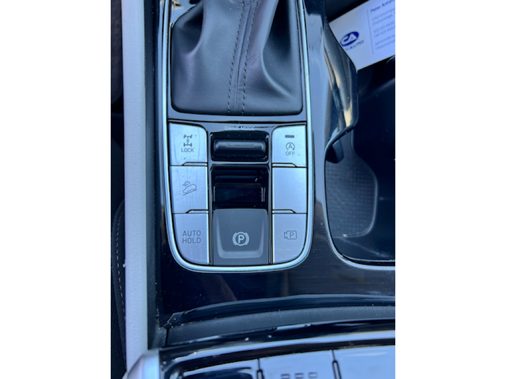Vehicle photo 38