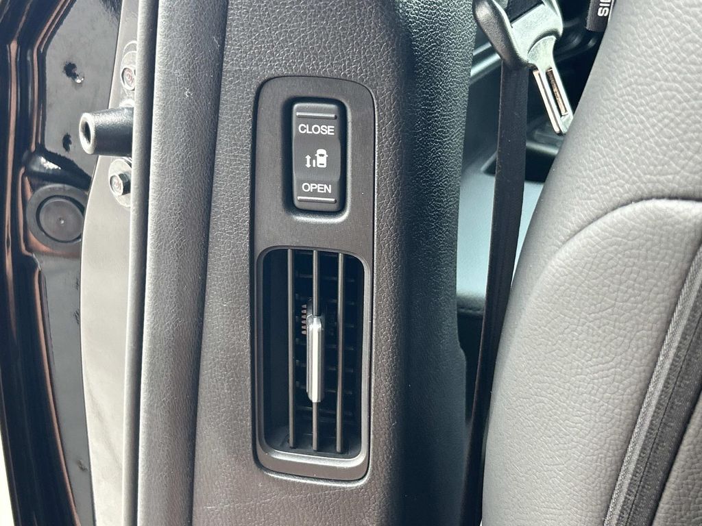 Used 2025 Honda Odyssey Van