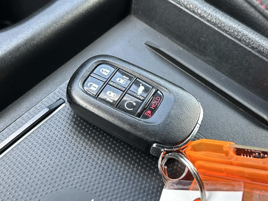 Used 2025 Honda Odyssey Van
