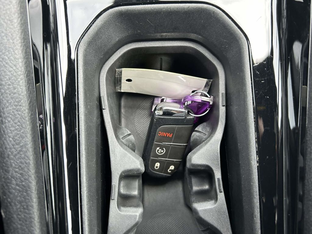 Used 2025 Jeep Compass SUV
