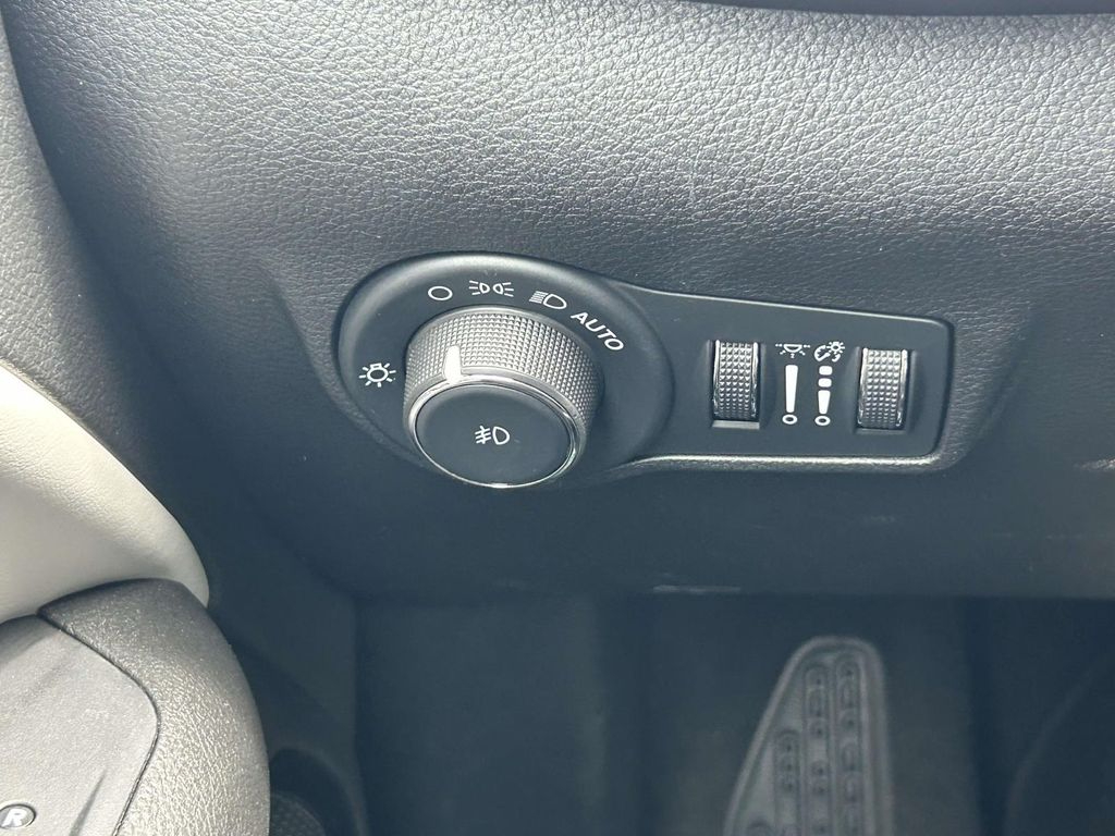 Used 2025 Jeep Compass SUV