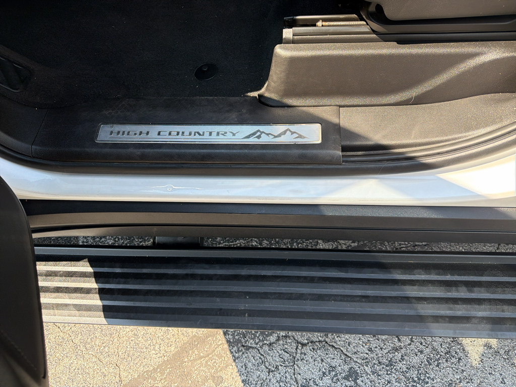 Used 2021 Chevrolet Suburban 1500 SUV