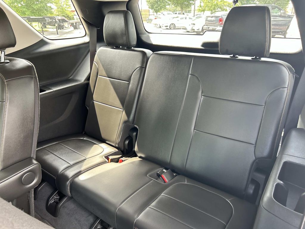 Used 2021 Chevrolet Traverse SUV