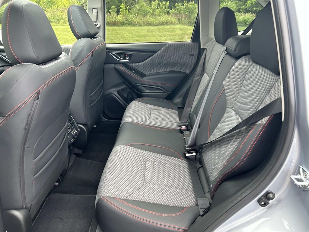 Vehicle photo 22