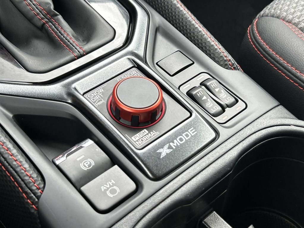 Vehicle photo 33
