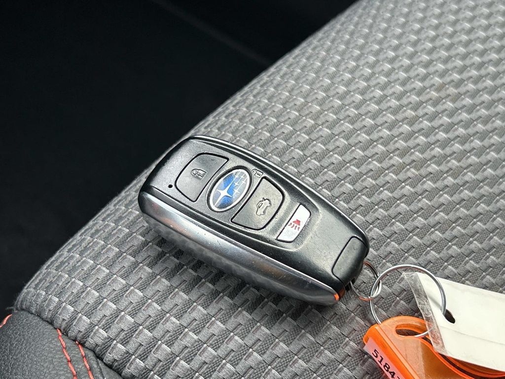 Vehicle photo 34