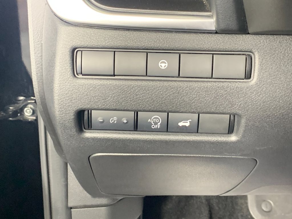 Used 2023 Nissan Rogue SUV
