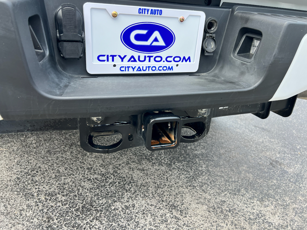 Vehicle photo 11