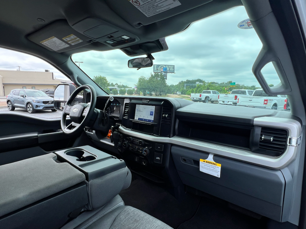 Vehicle photo 39