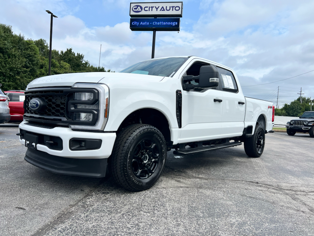 Vehicle photo 1