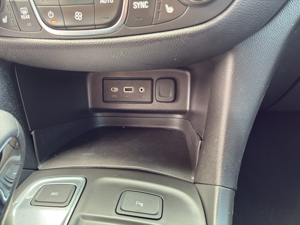 Used 2024 Chevrolet Equinox SUV