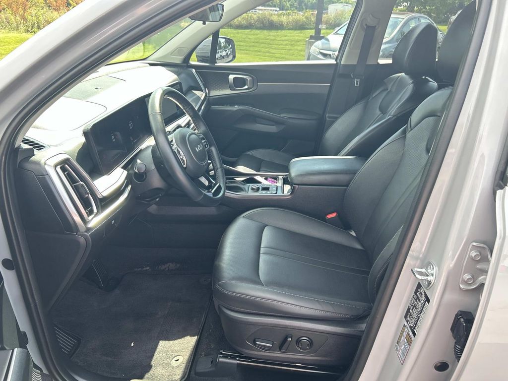 Used 2025 Kia Sorento SUV