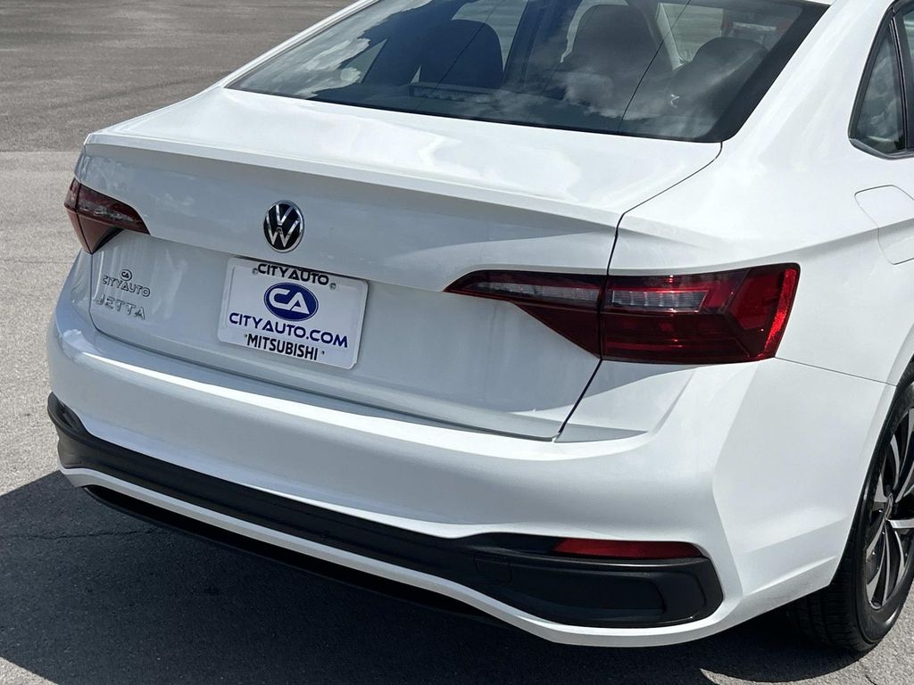 Used 2024 Volkswagen Jetta Sedan