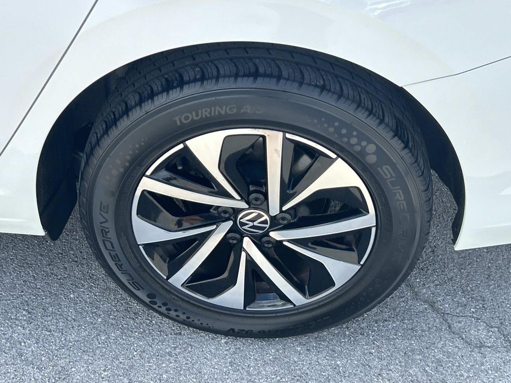 Used 2024 Volkswagen Jetta Sedan