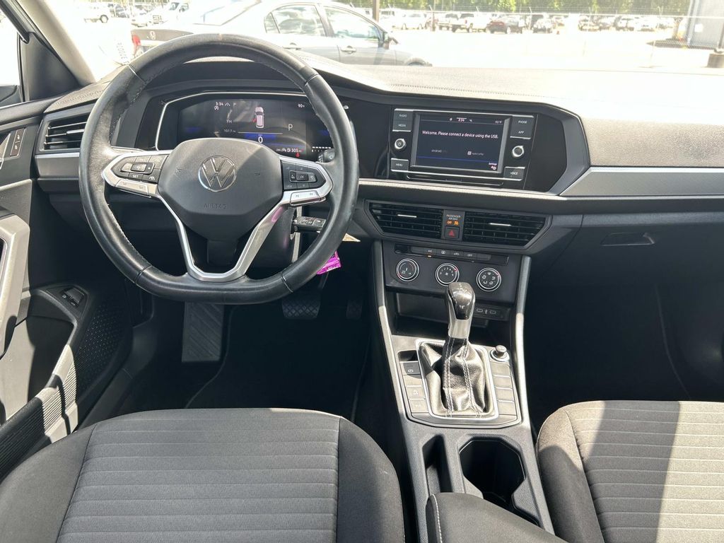 Used 2024 Volkswagen Jetta Sedan