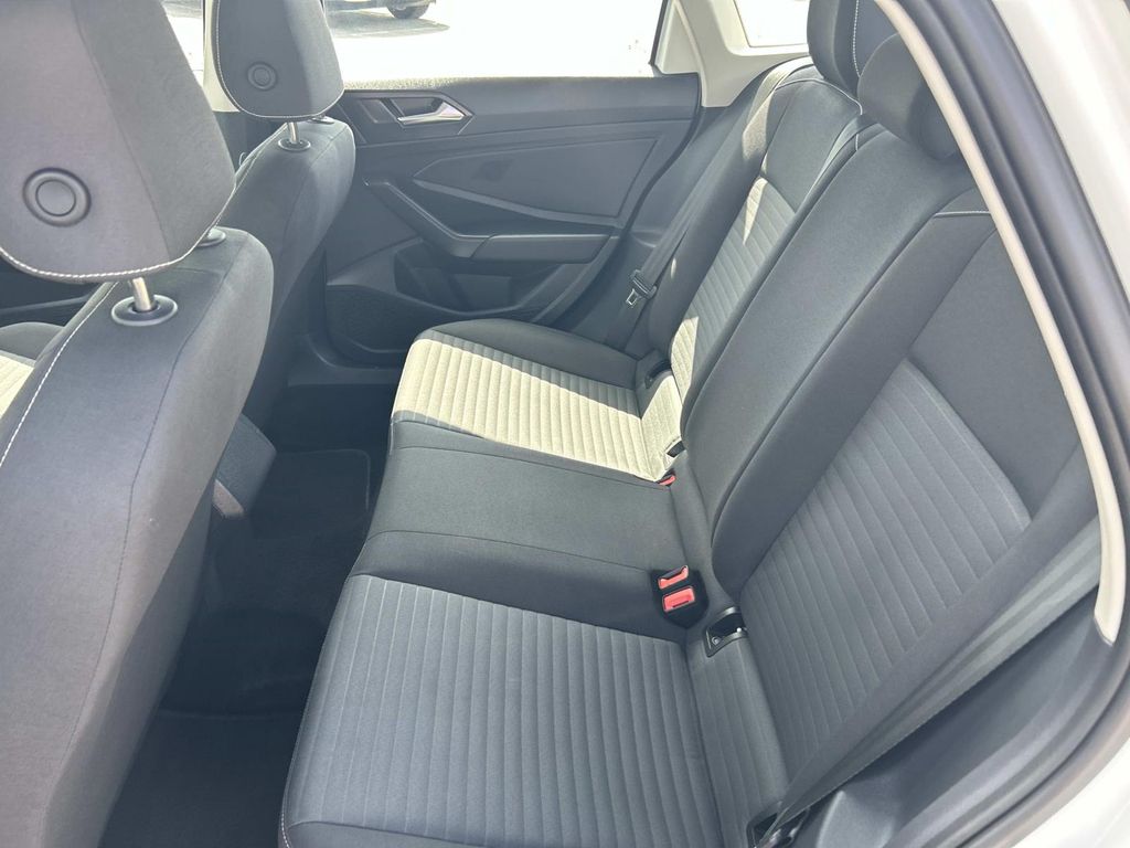 Used 2024 Volkswagen Jetta Sedan