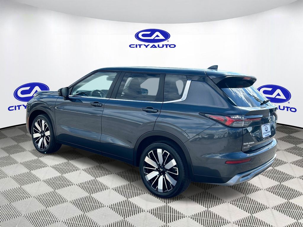 Used 2025 Mitsubishi Outlander SUV