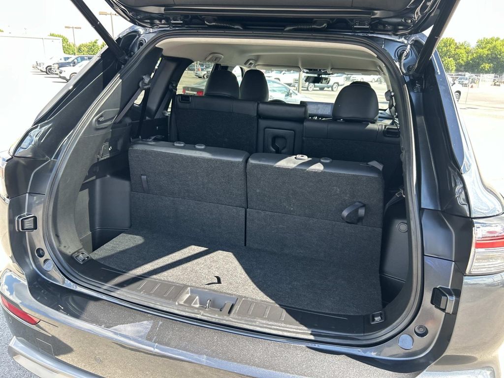 Used 2025 Mitsubishi Outlander SUV