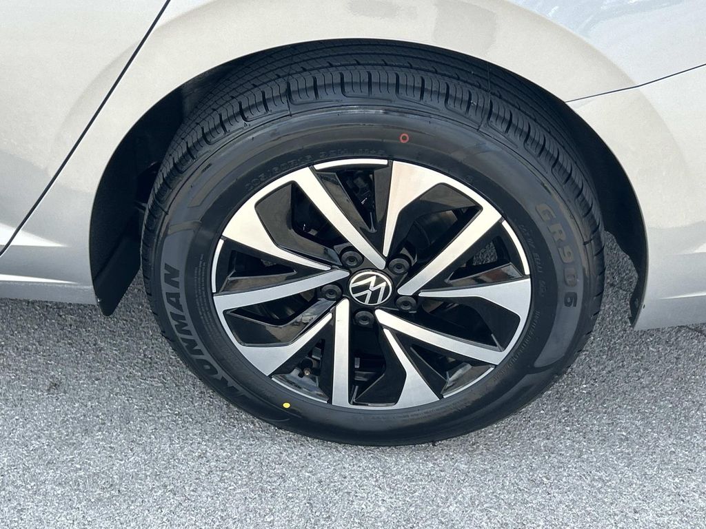 Used 2025 Volkswagen Jetta Sedan