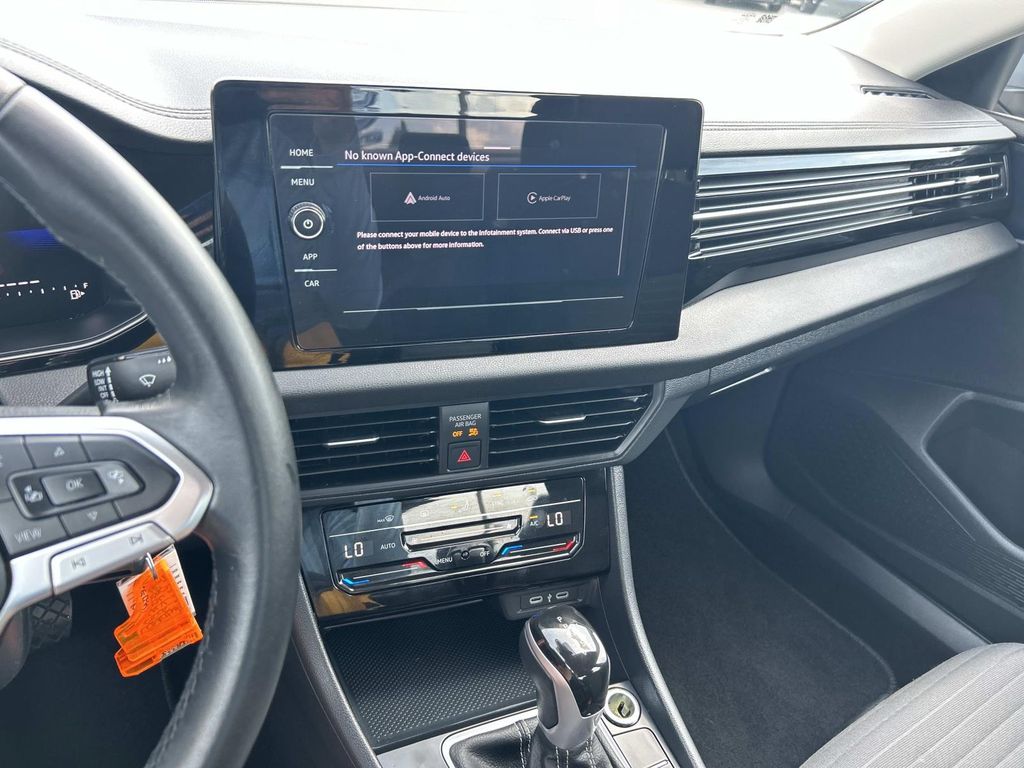 Used 2025 Volkswagen Jetta Sedan