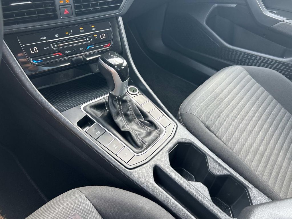 Used 2025 Volkswagen Jetta Sedan