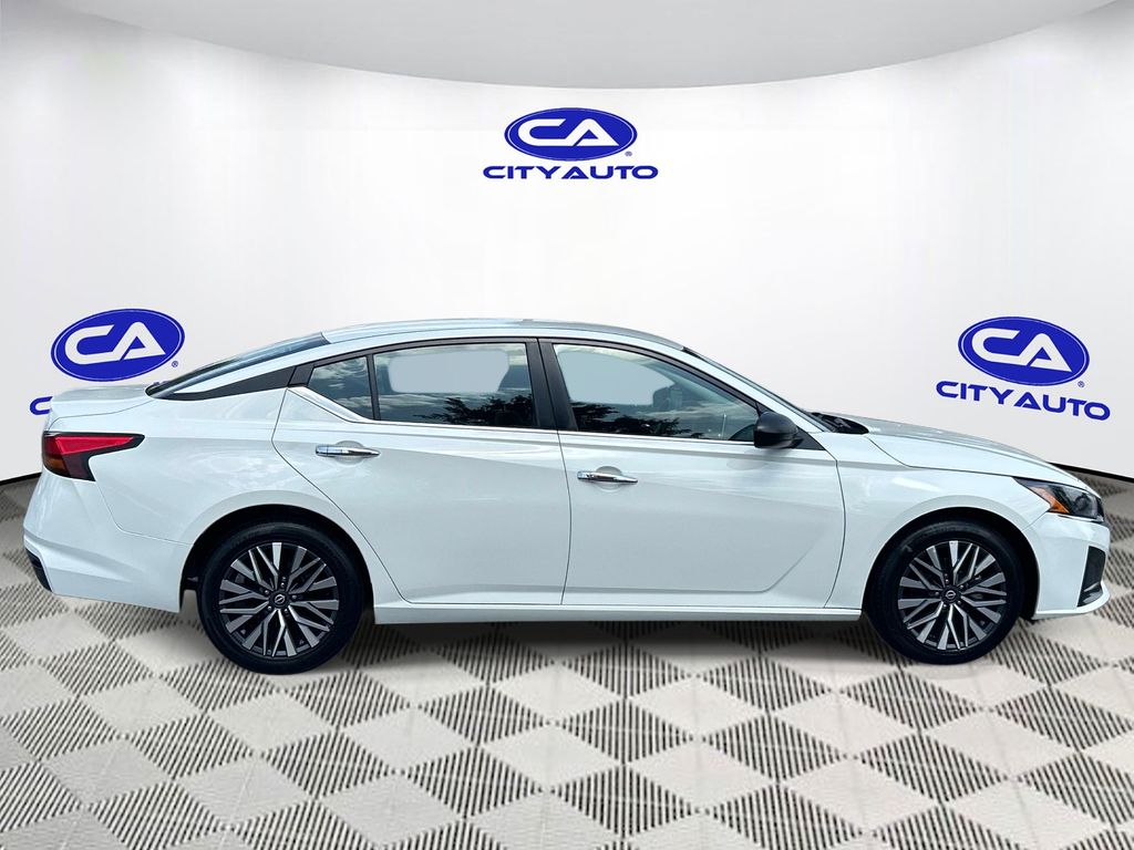 Used 2025 Nissan Altima Sedan
