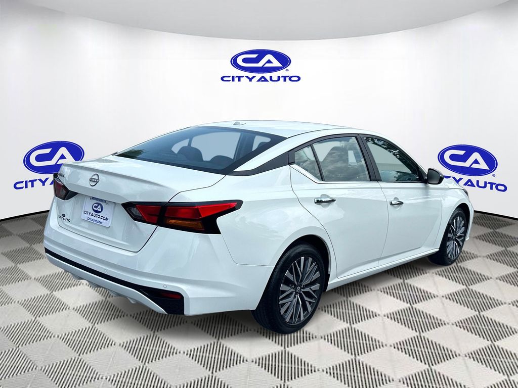 Used 2025 Nissan Altima Sedan