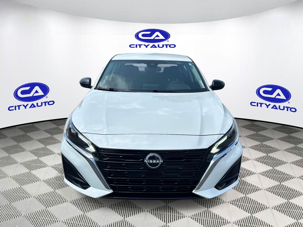 Used 2025 Nissan Altima Sedan