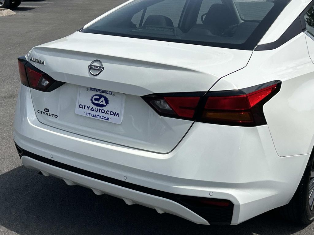 Used 2025 Nissan Altima Sedan