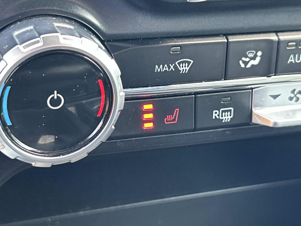 Foto del vehículo 35