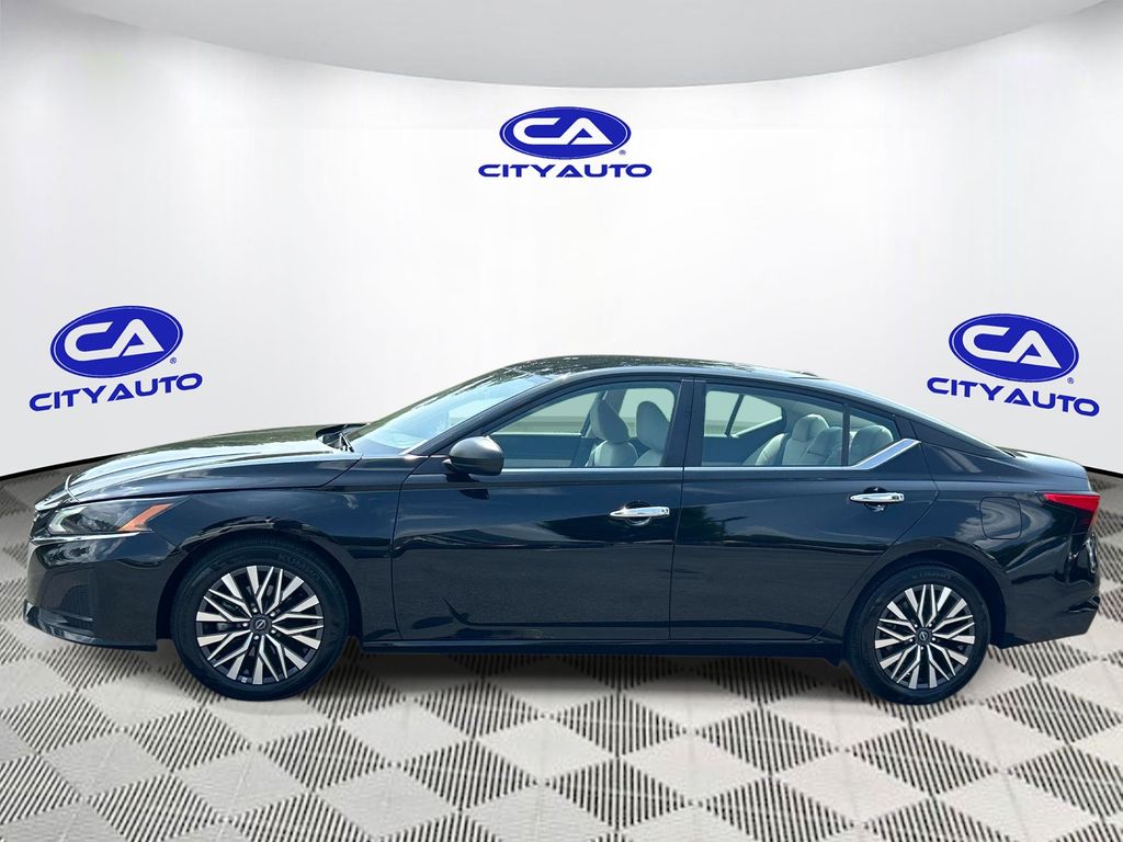 Used 2025 Nissan Altima Sedan