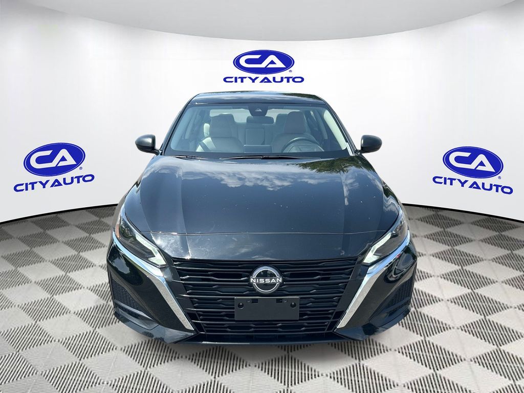 Used 2025 Nissan Altima Sedan