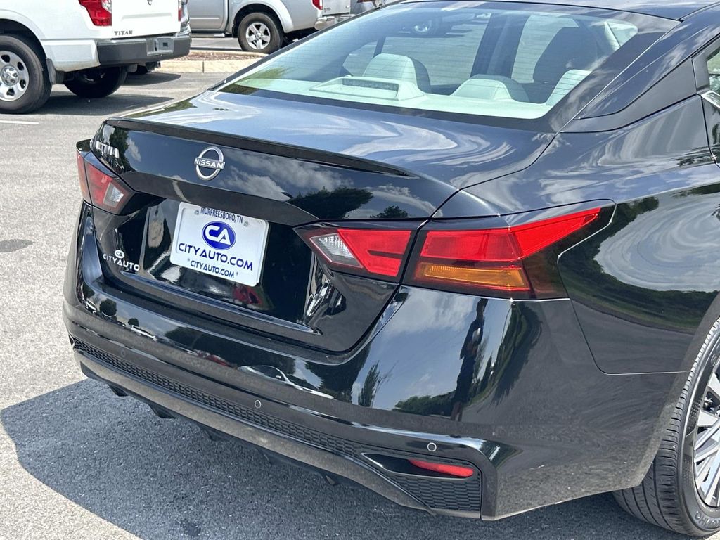 Used 2025 Nissan Altima Sedan