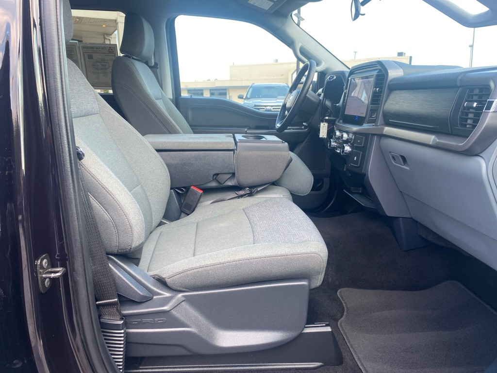 Vehicle photo 22