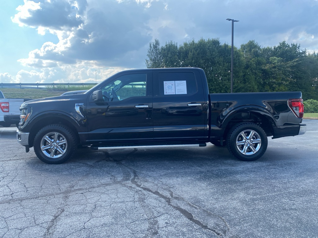 Vehicle photo 4