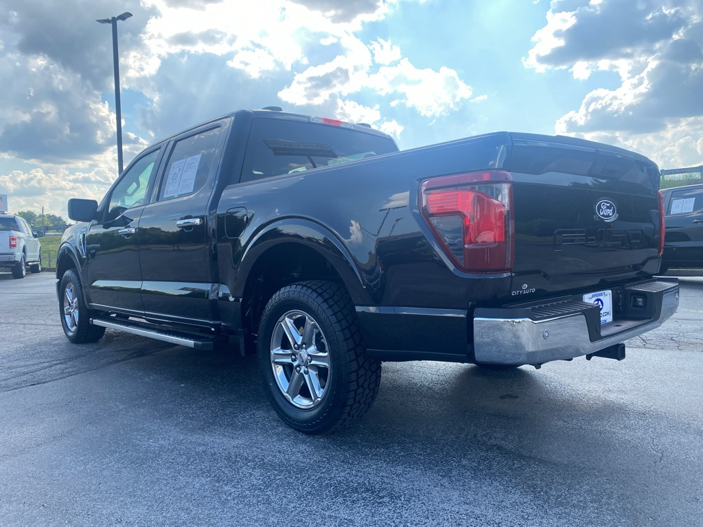 Vehicle photo 5