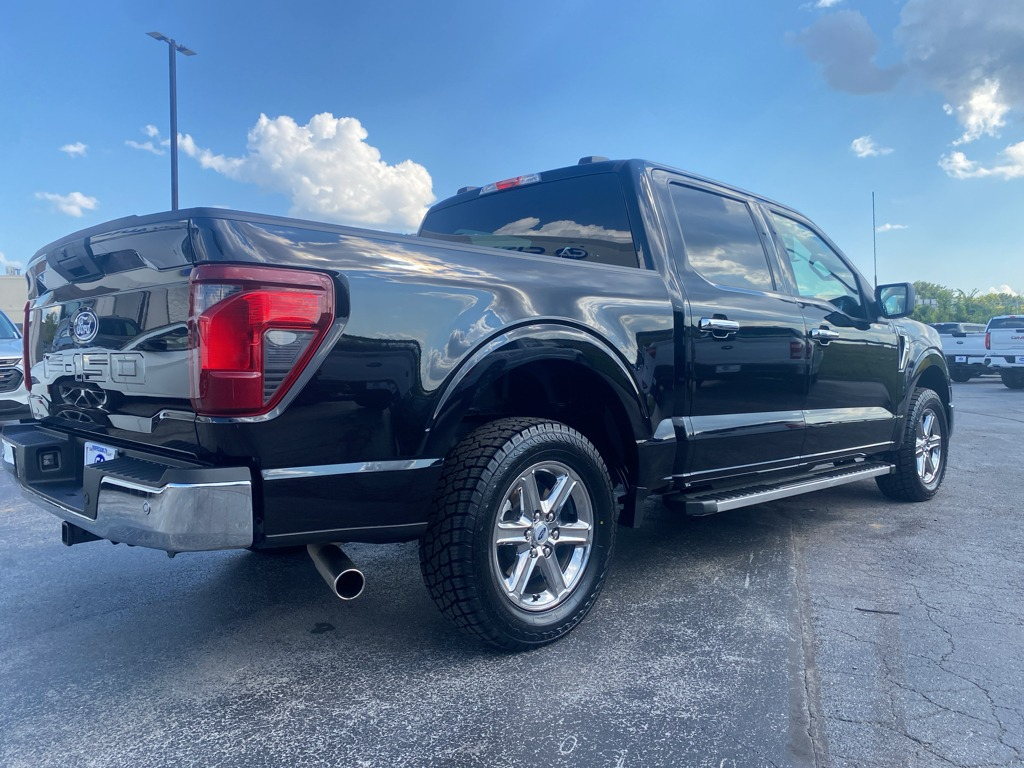 Vehicle photo 7