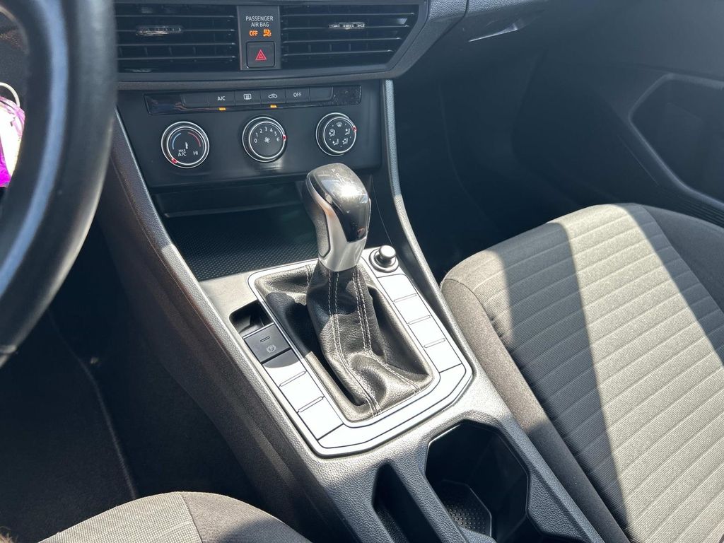 Used 2024 Volkswagen Jetta Sedan