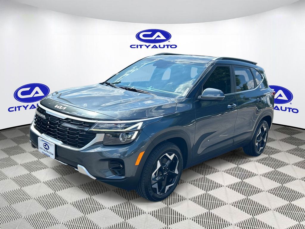 Vehicle photo 8