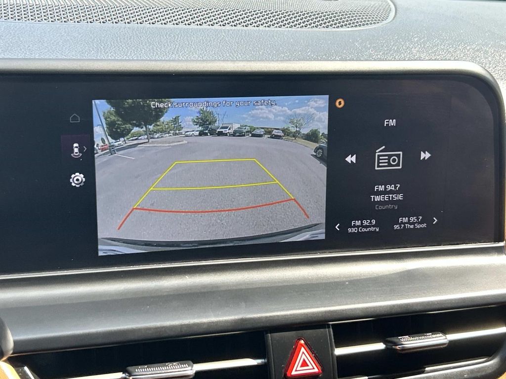 Vehicle photo 31