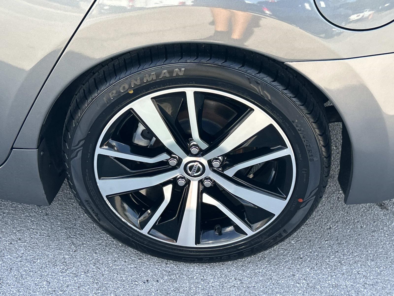 Used 2021 Nissan Maxima Sedan