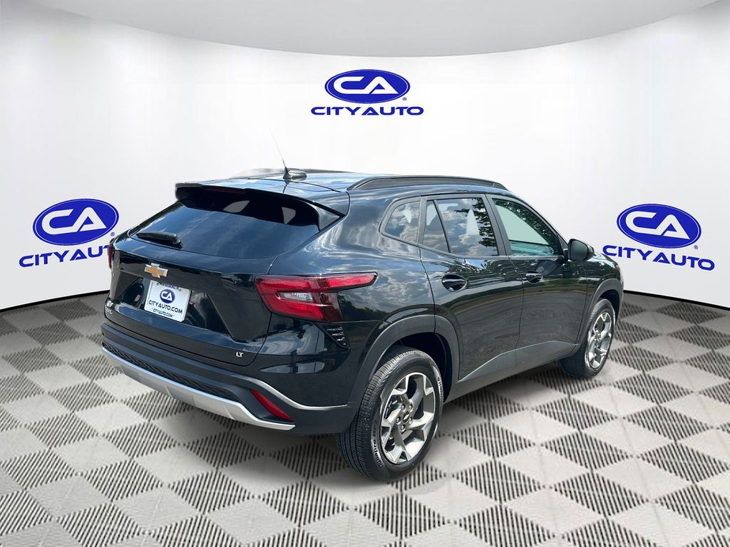 Used 2025 Chevrolet Trax SUV