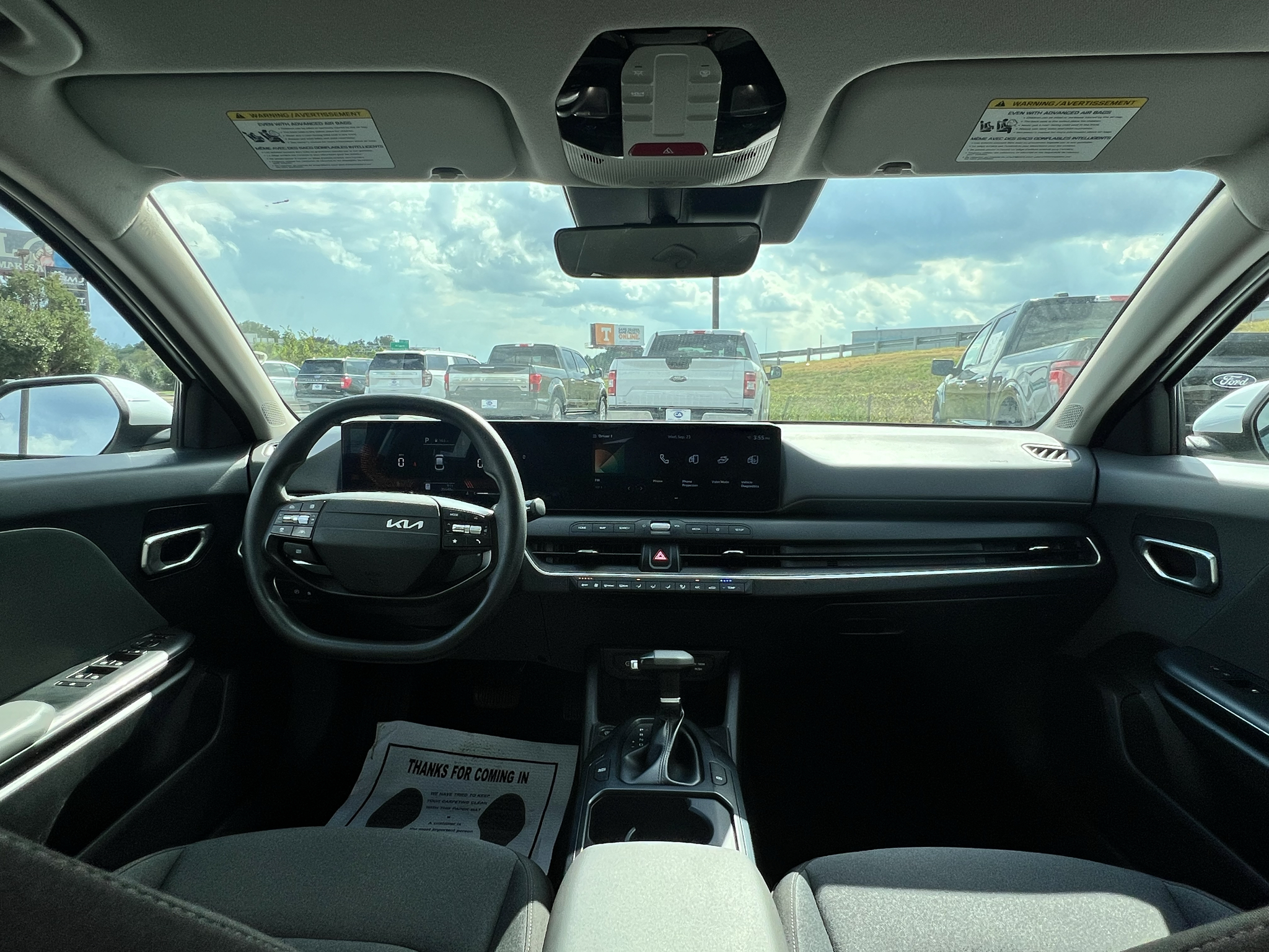 2025 Kia K4 LXS - Photo 23