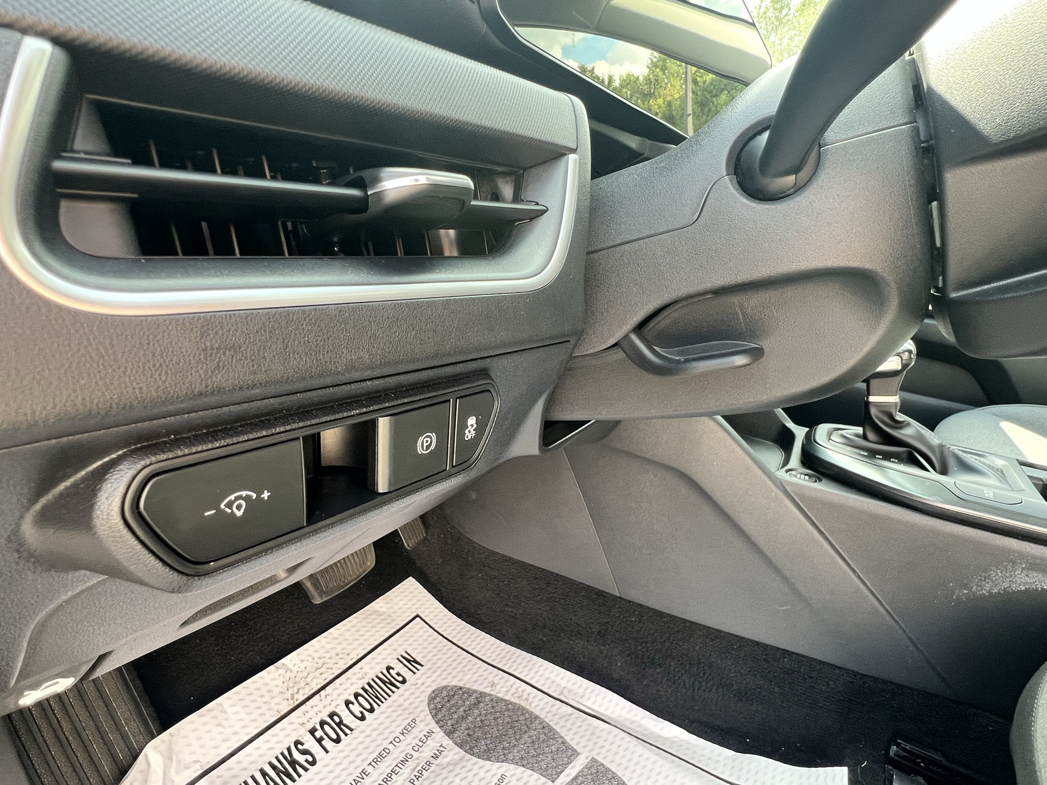 2025 Kia K4 LXS - Photo 28