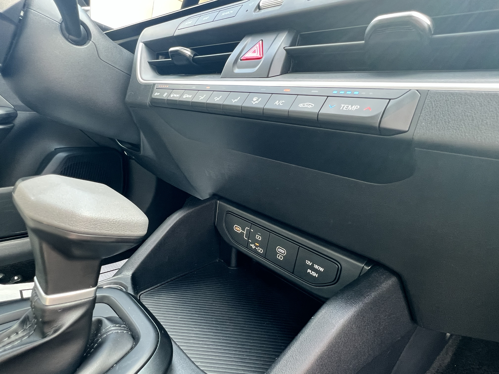 2025 Kia K4 LXS - Photo 16