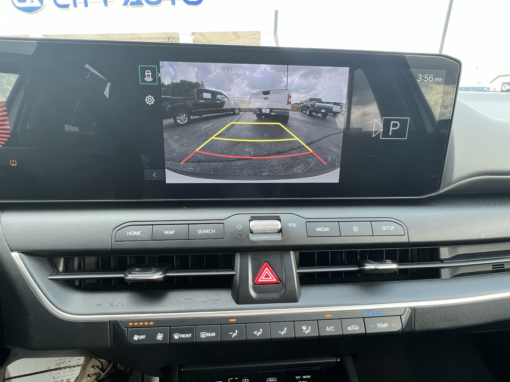 2025 Kia K4 LXS - Photo 31