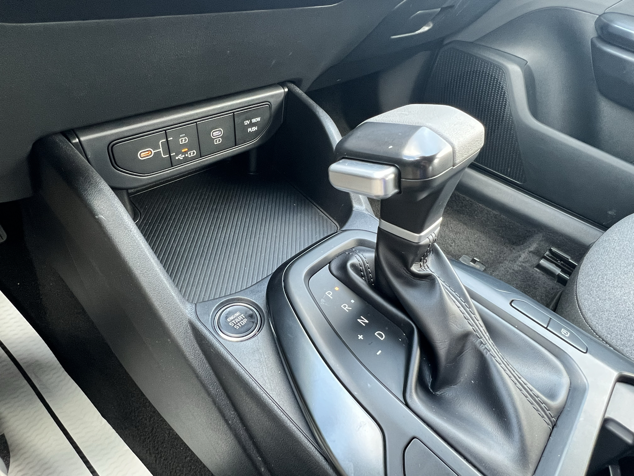 2025 Kia K4 LXS - Photo 29