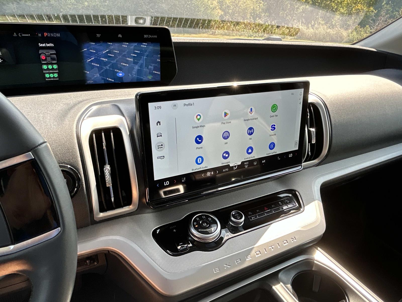 Vehicle photo 32